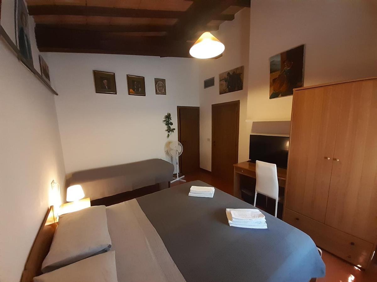 Bed and Breakfast Podere San Francesco à Volterra Extérieur photo